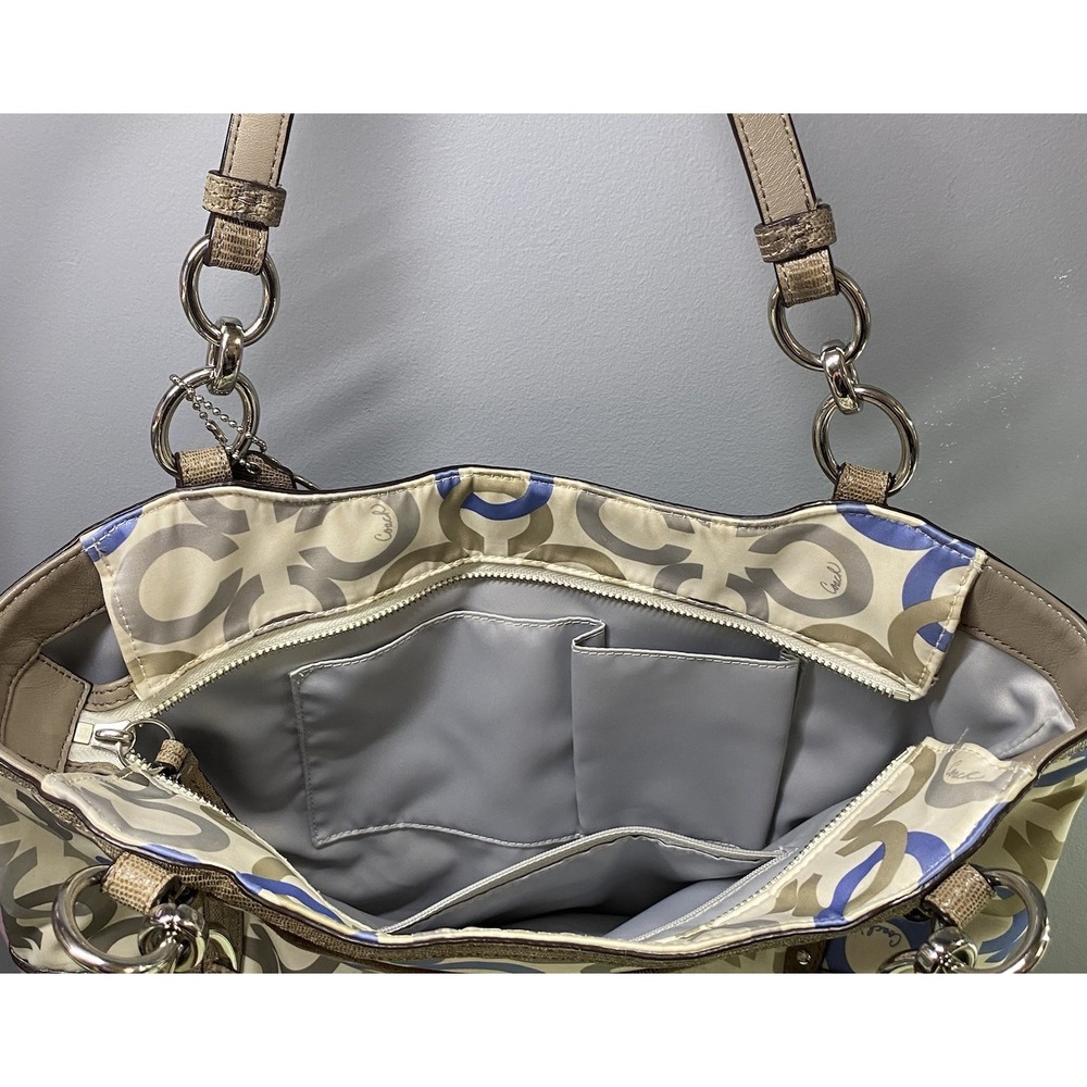 COACH ALEXANDRA CHAIN LINK CLOVER SIGNATURE C SHOULDER BAG- Tan&blue Needs Clean - Picture 13 of 16